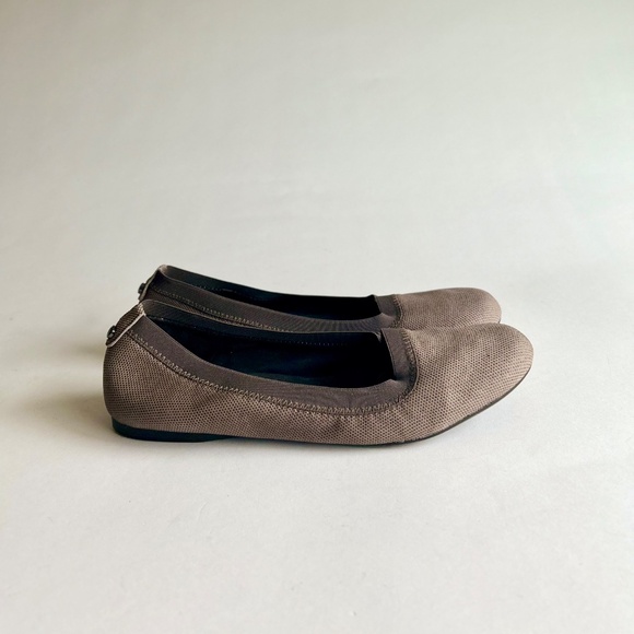 Stuart Weitzman Brown Genuine Leather Ballet Flats size 8.5 - Picture 2 of 16